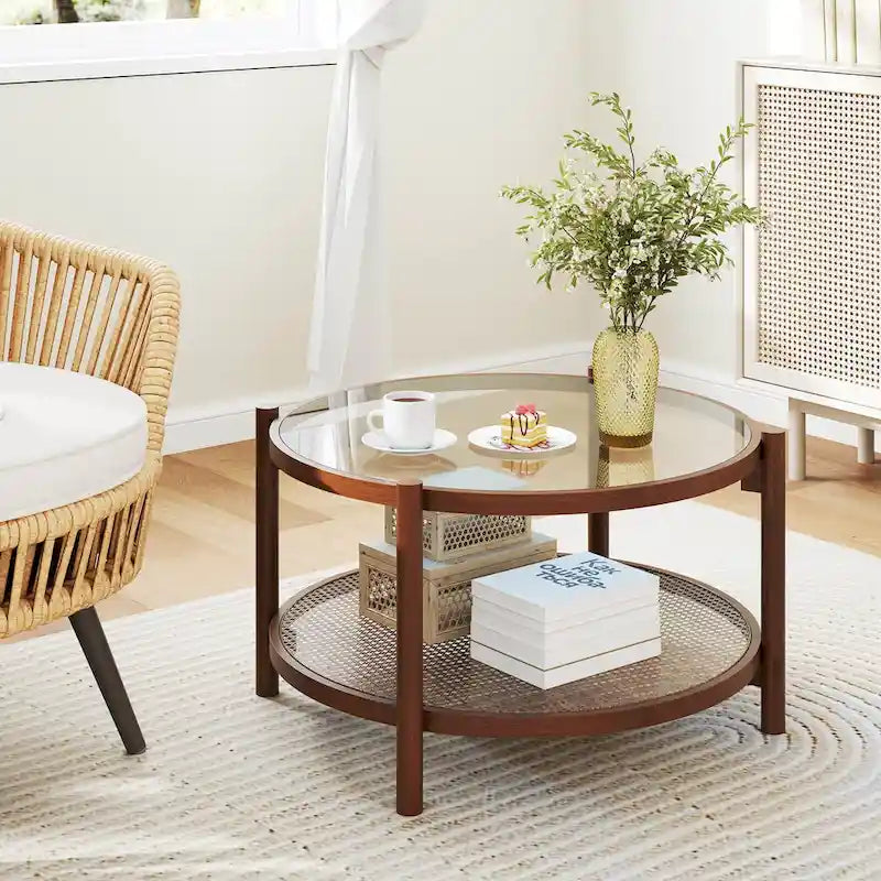 Table basse de ferme ronde avec plateau en verre trempé et étagère en rotin