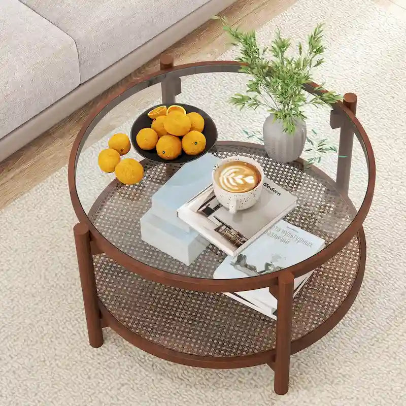 Table basse de ferme ronde avec plateau en verre trempé et étagère en rotin