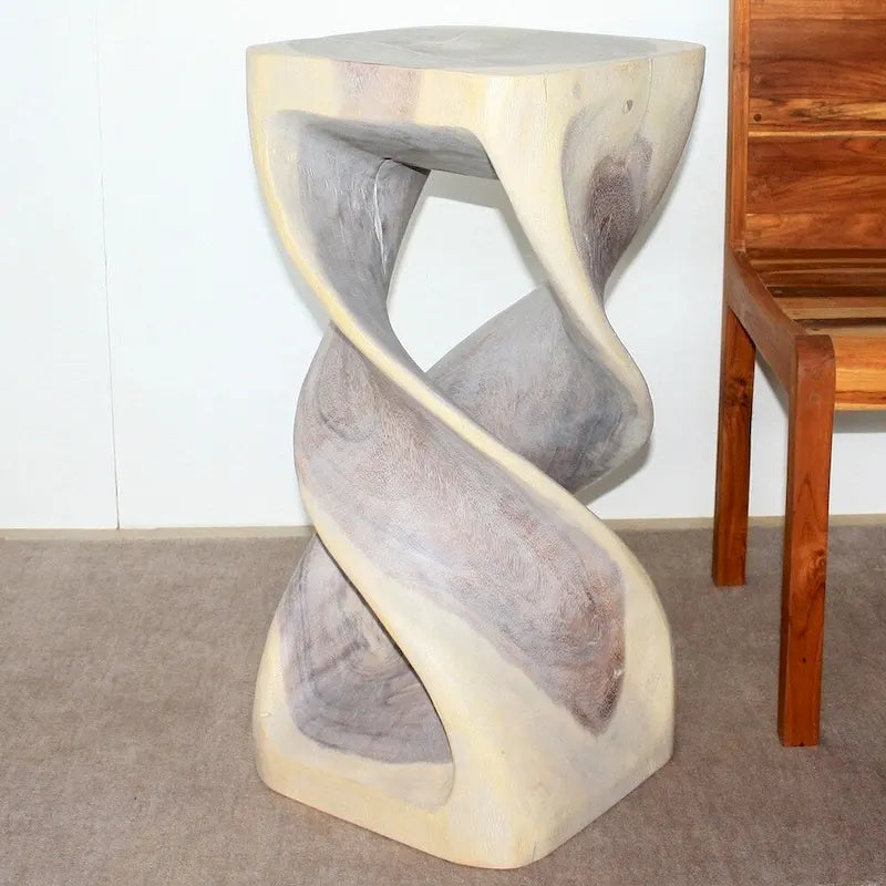 Table d'appoint en bois double torsion sculptée à la main, gris agate
