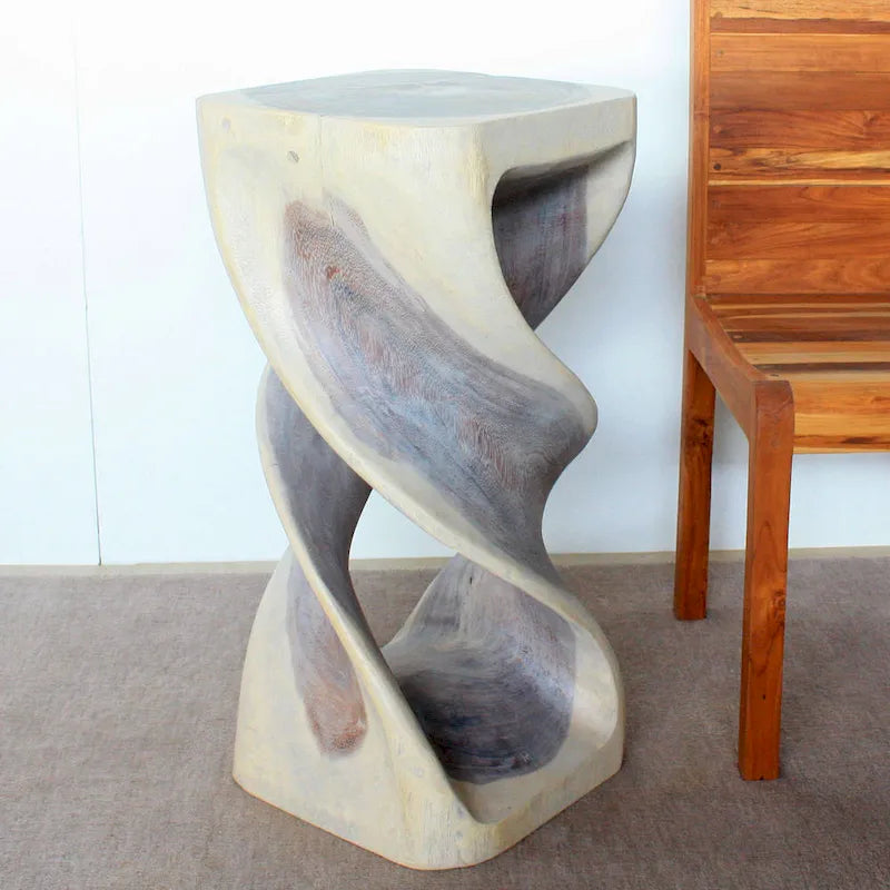Table d'appoint en bois double torsion sculptée à la main, gris agate