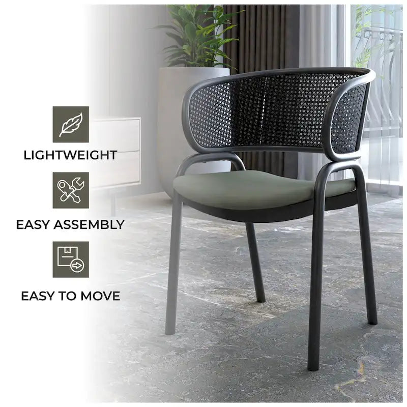 Chaise de salle à manger moderne capitonnée avec dossier en rotin et pieds en fer noir