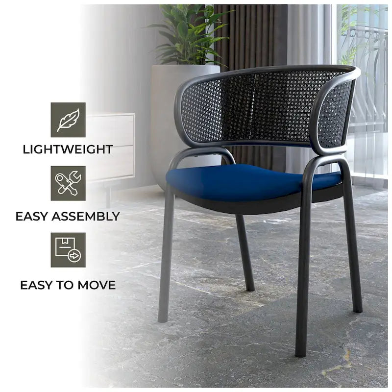 Chaise de salle à manger moderne capitonnée avec dossier en rotin et pieds en fer noir