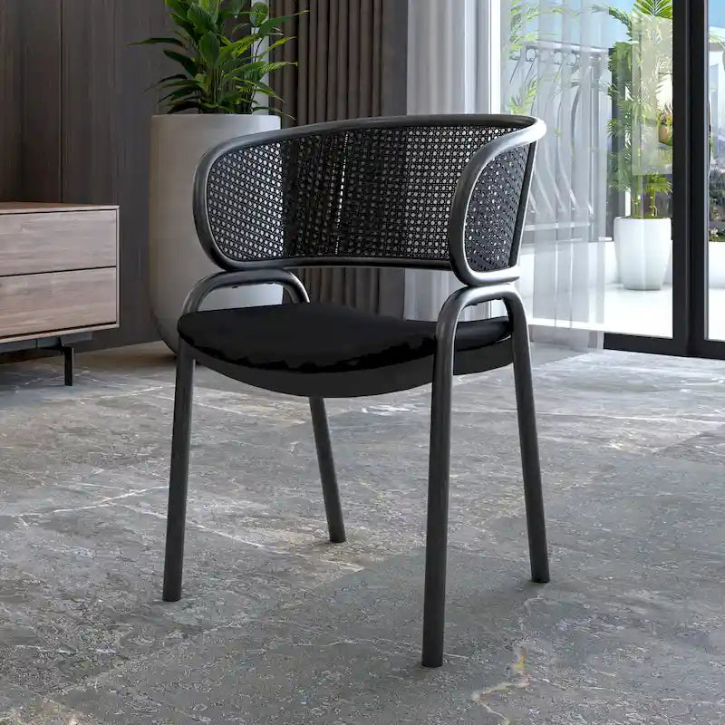 Chaise de salle à manger moderne capitonnée avec dossier en rotin et pieds en fer noir